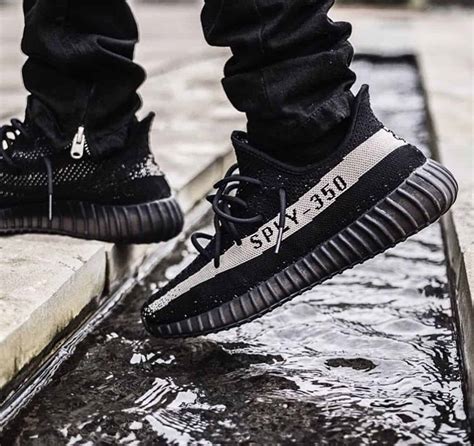 fake yeezy oreo